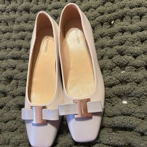 Women's Cream Flats with Bow